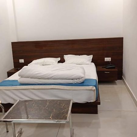 Hotel Cross Road By Wb Inn Ουνάο Εξωτερικό φωτογραφία